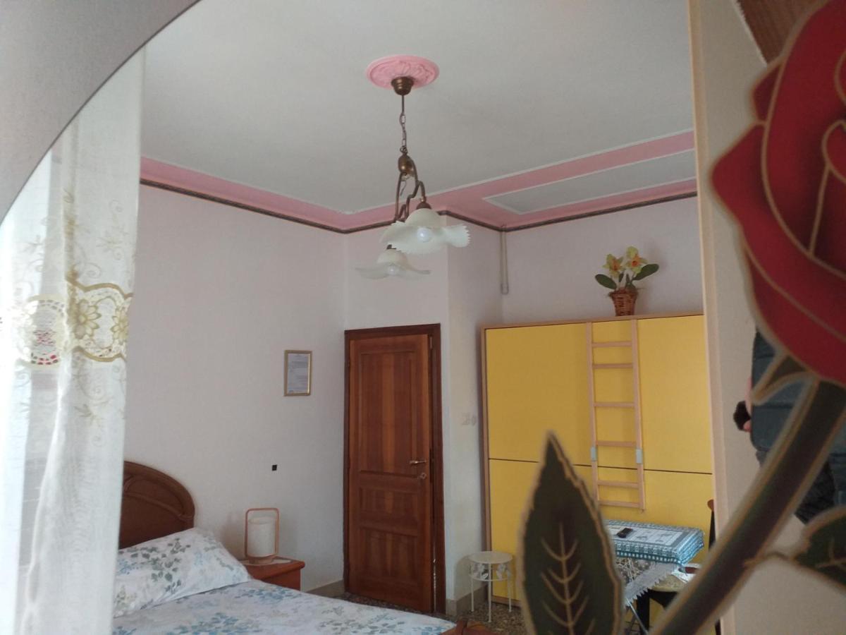 קאלי Bed & Breakfast La Rosa Rossa מראה חיצוני תמונה